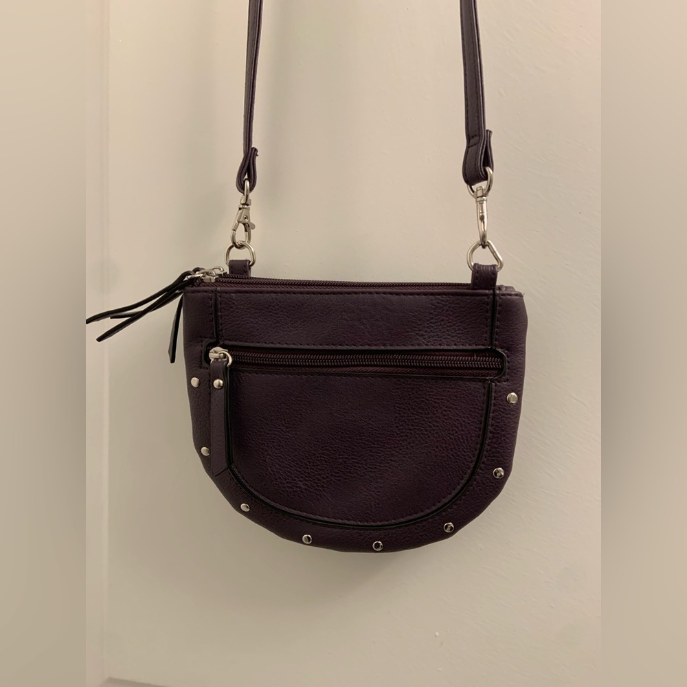 Chic Purple Crossbody Bag with Adjustable Strap and Flap Closure